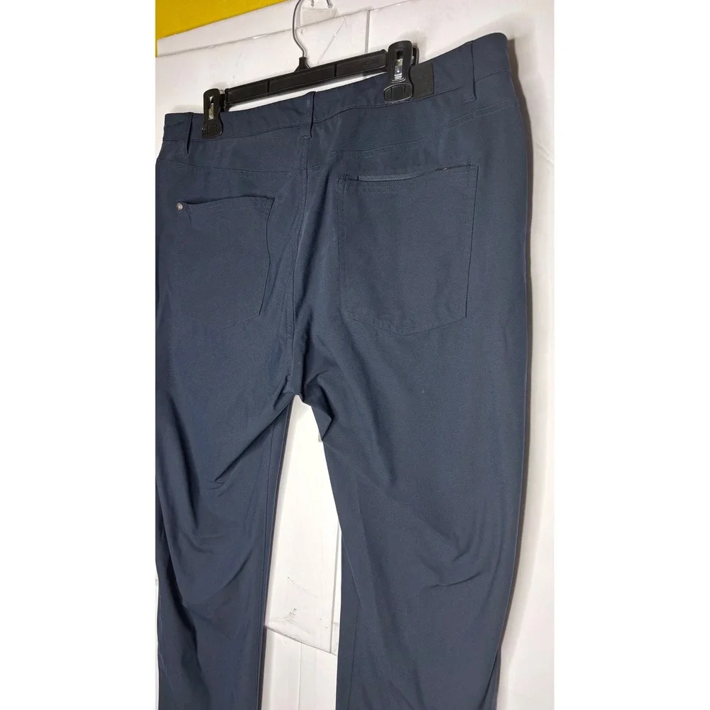 Vuori Meta Pant Mens 36 Navy Blue Technical 5-Pocket Performance Chino Trousers